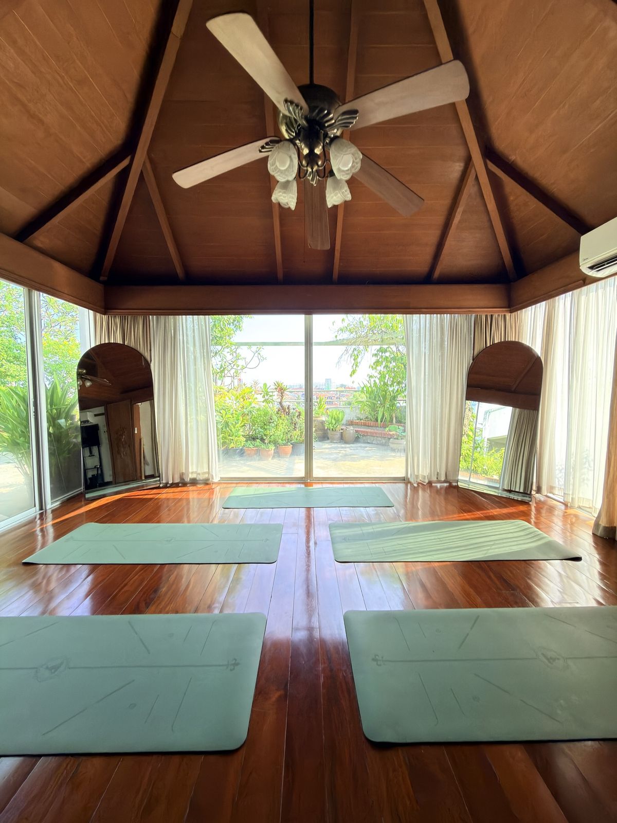 บรรยากาศสตูดิโอ Reg reg Pilates